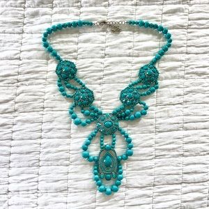 New York and Company turquoise and silver chunky necklace